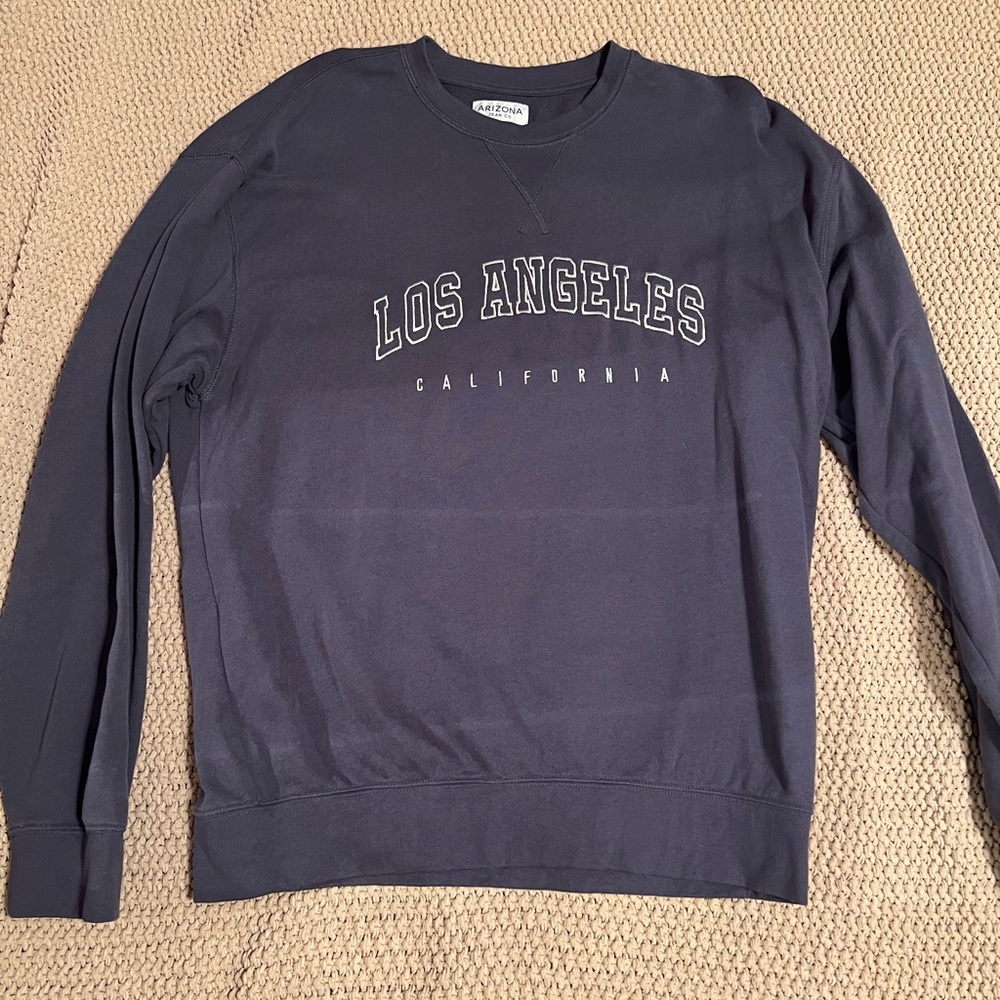 Arizona Jean Company Sweatshirt Medium